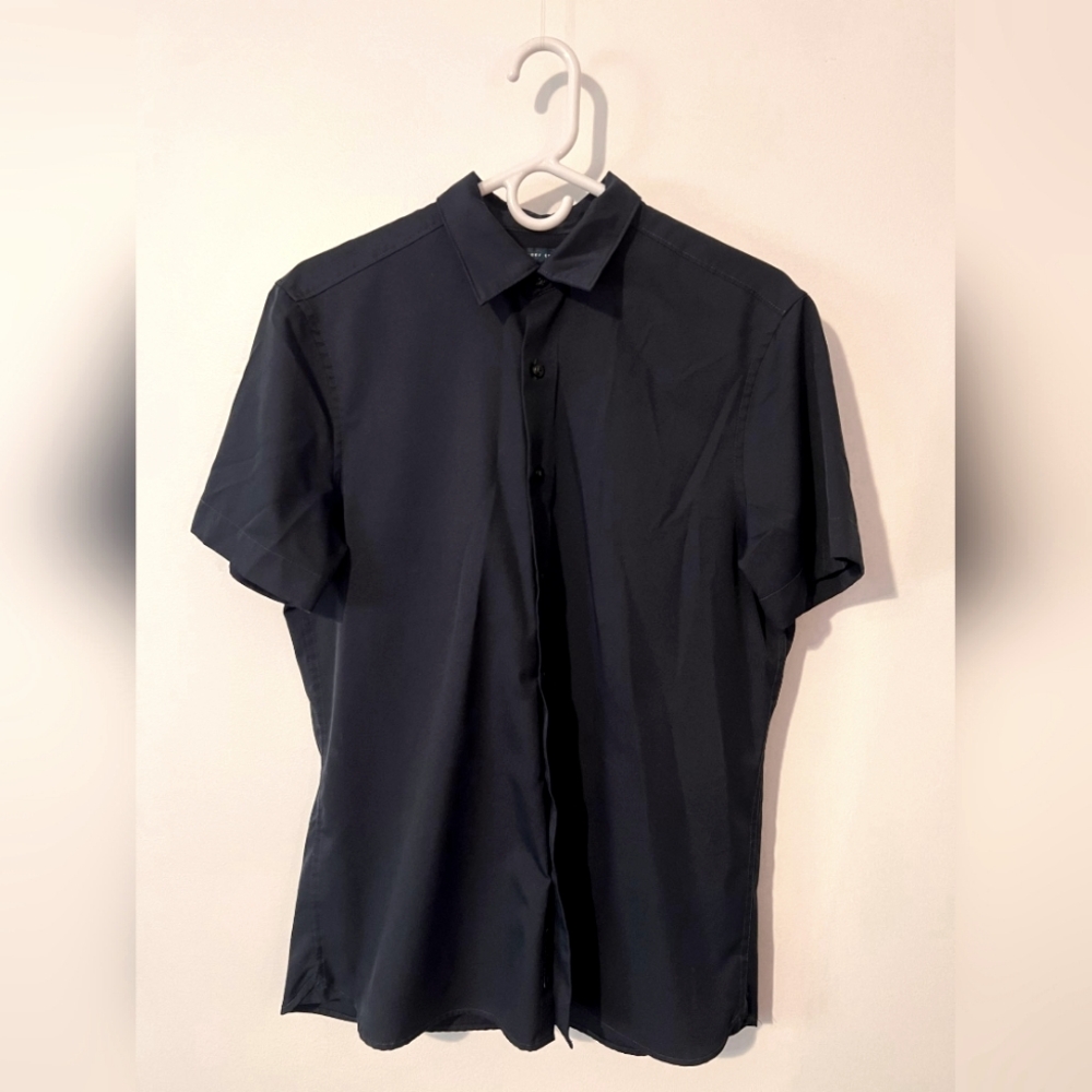 Perry Ellis Slim Fit Stretch Short Sleeve Shirt (Size M)